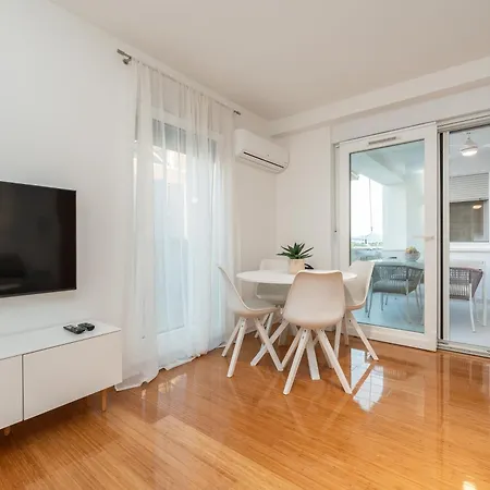 Apartament Seaside *